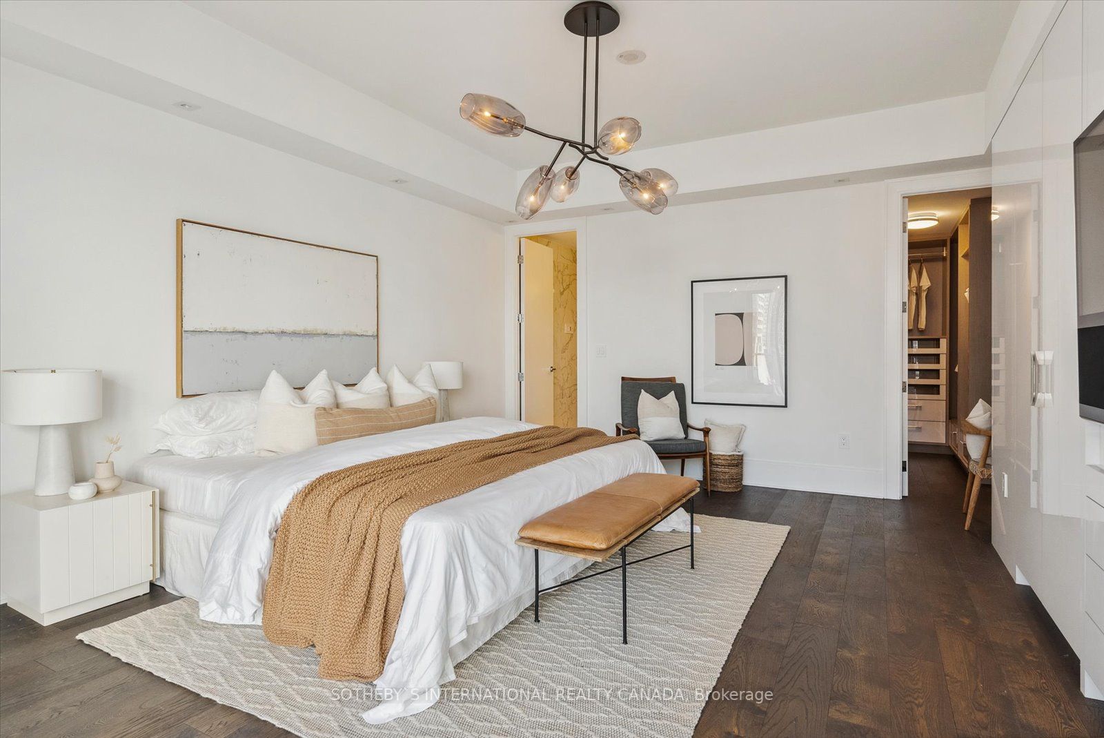 29 Queens Quay E, #705