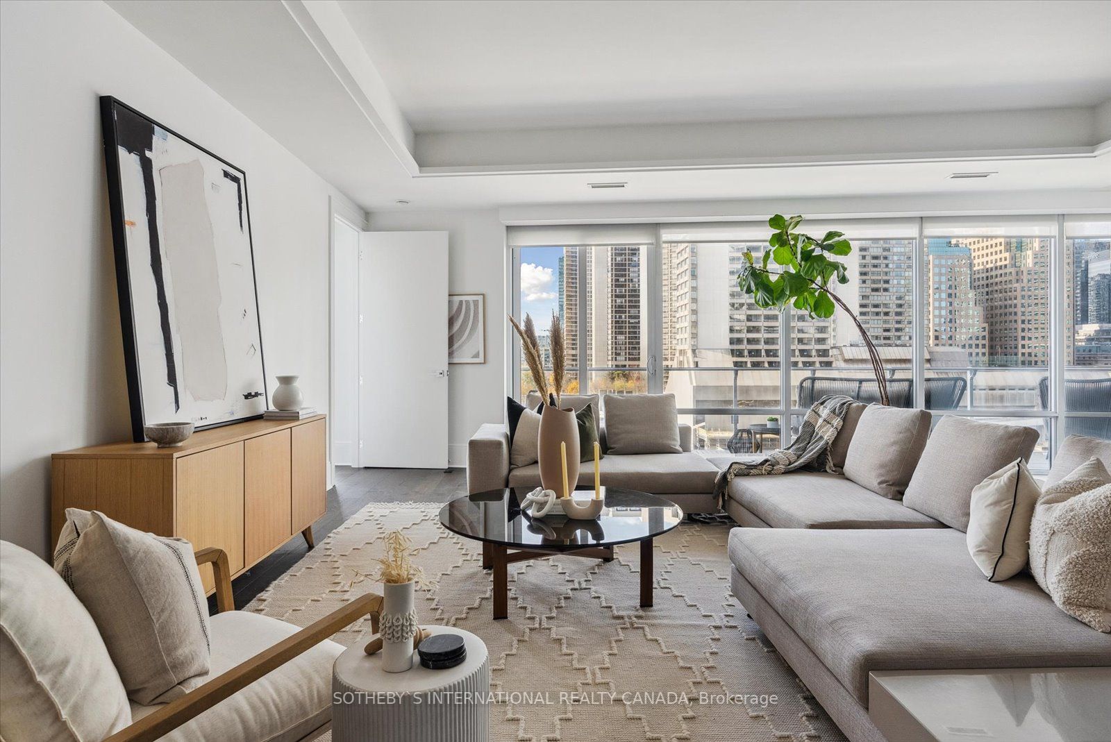 29 Queens Quay E, #705