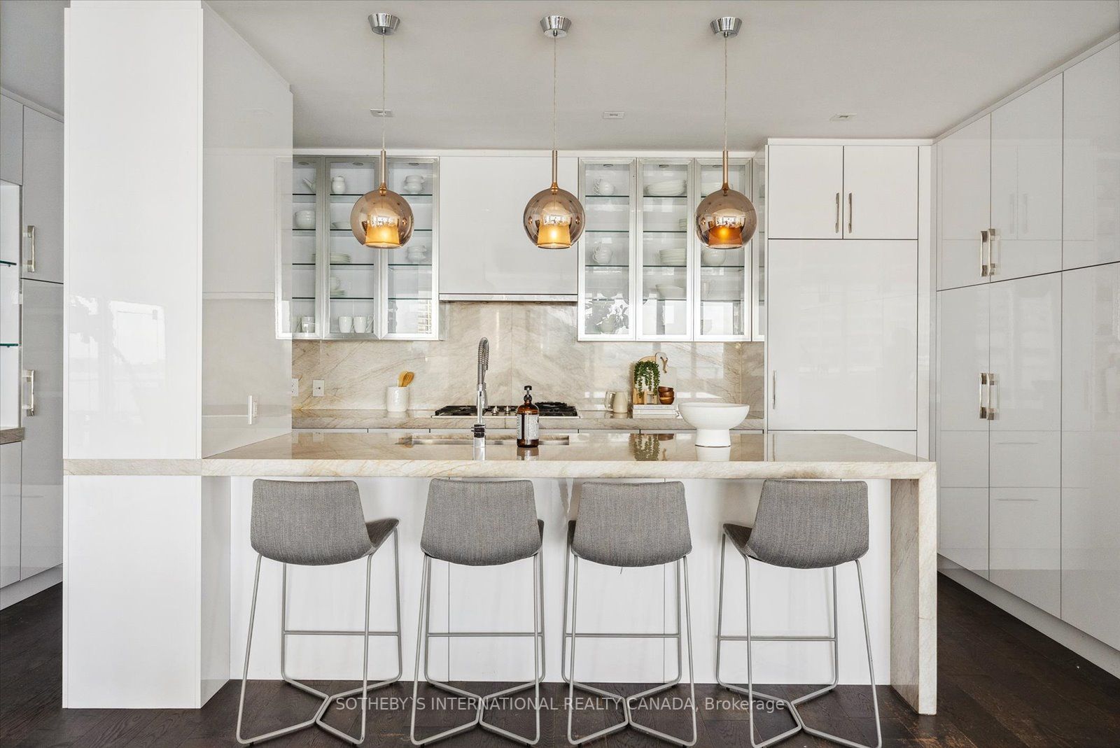 29 Queens Quay E, #705