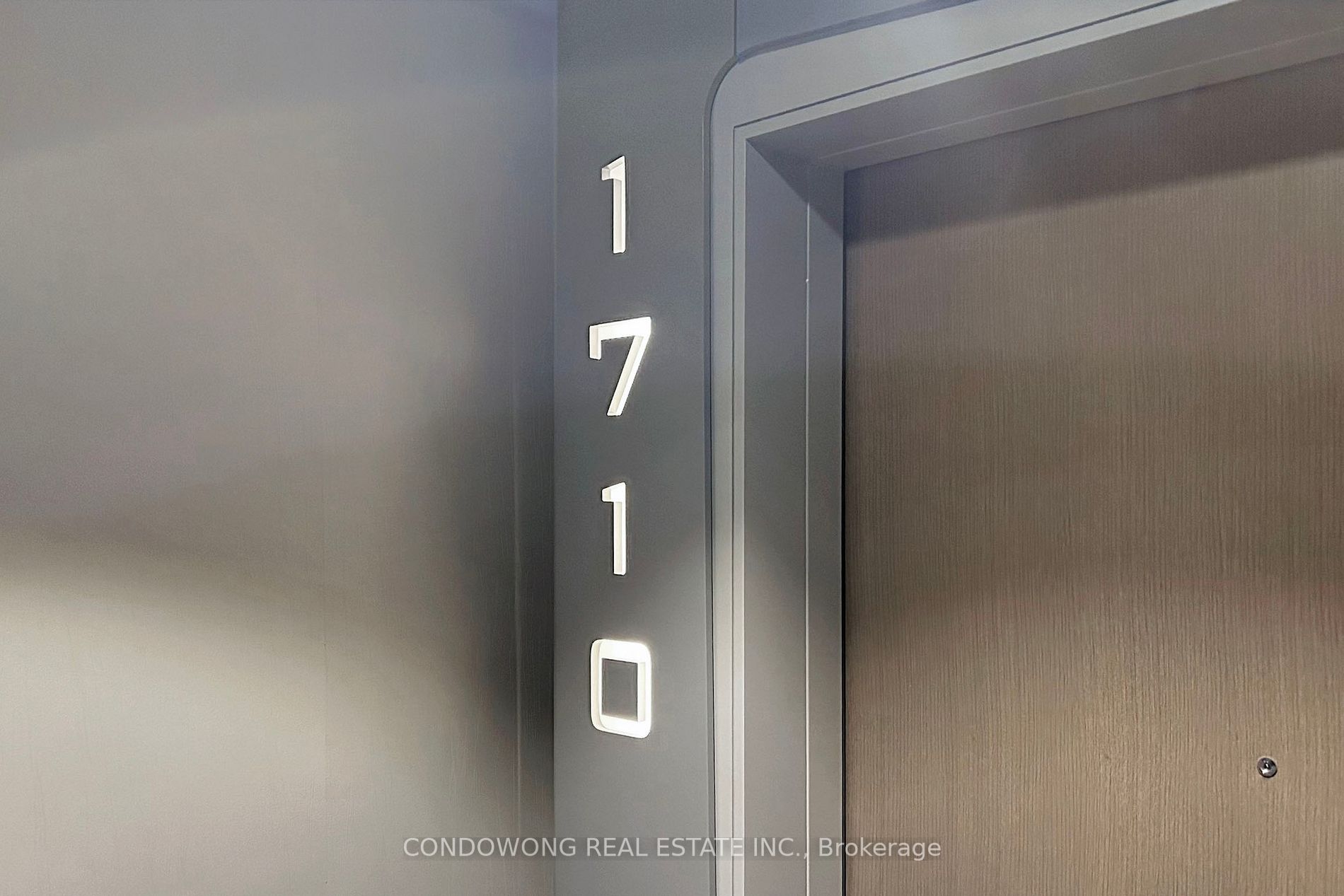 1 Bloor St E, #1710