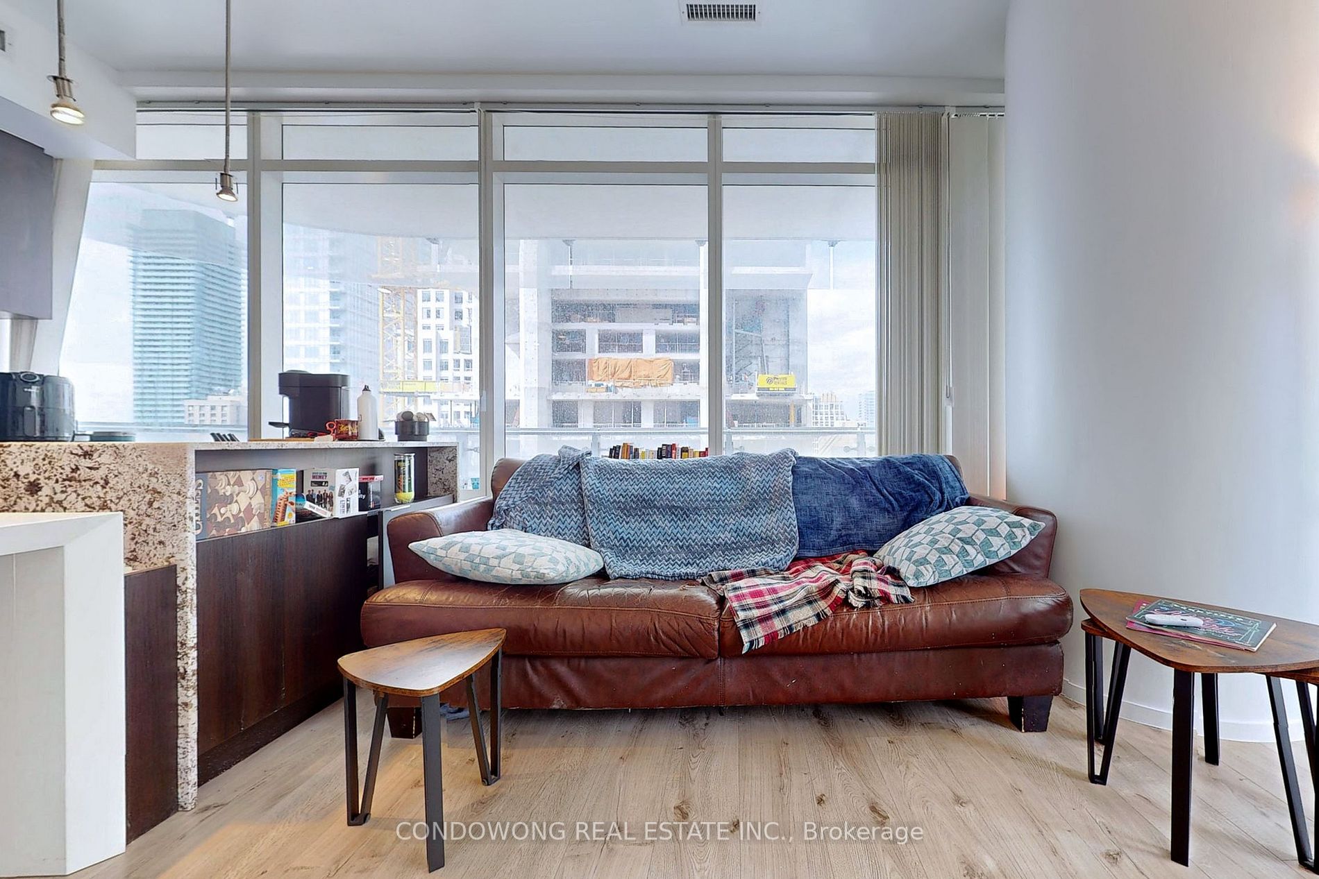 1 Bloor St E, #1710