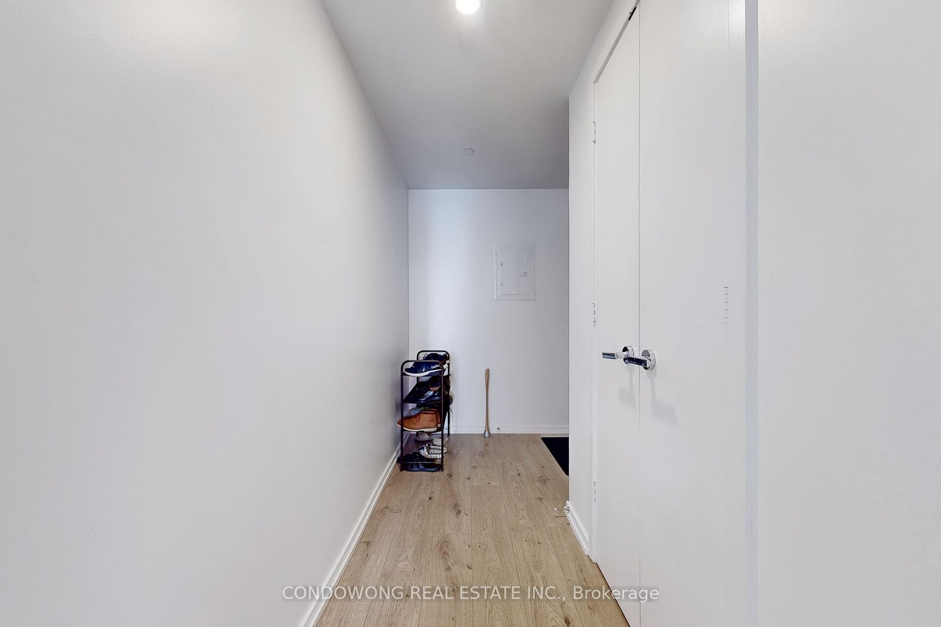1 Bloor St E, #1710