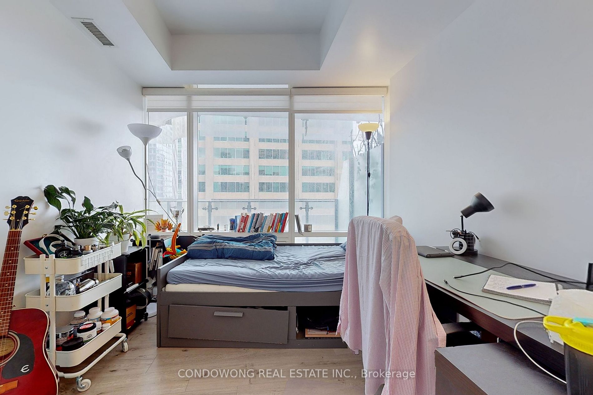 1 Bloor St E, #1710