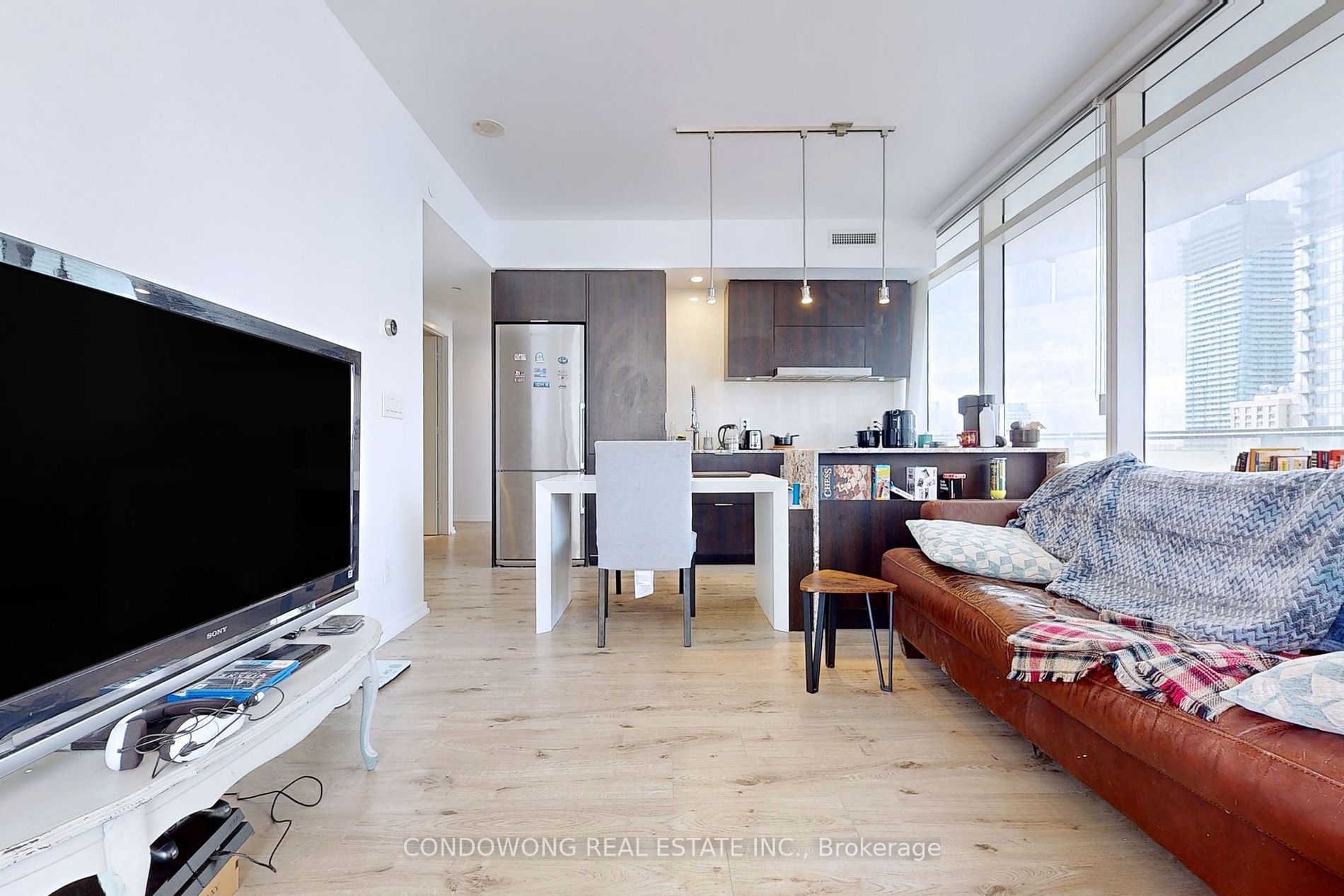 1 Bloor St E, #1710