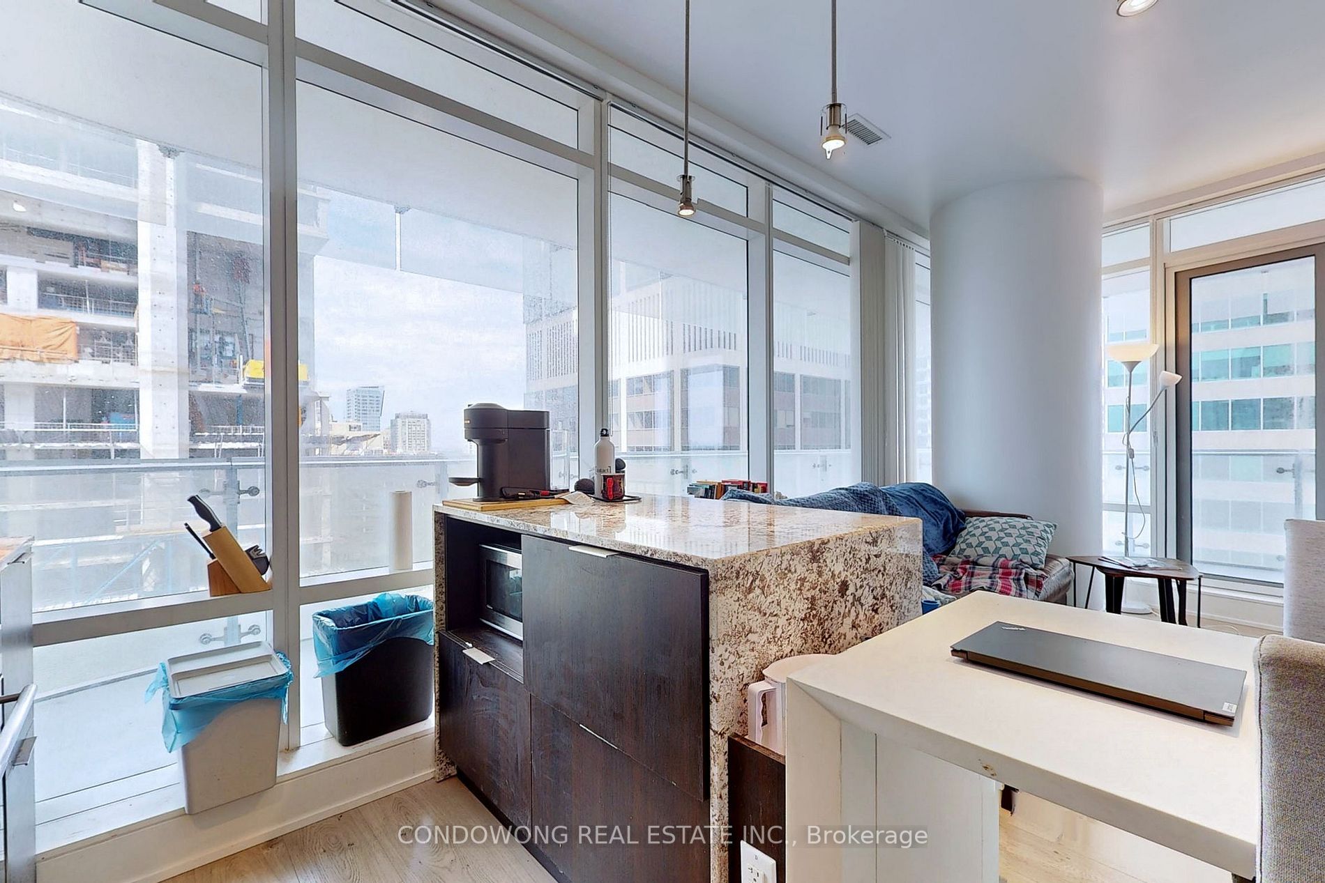 1 Bloor St E, #1710