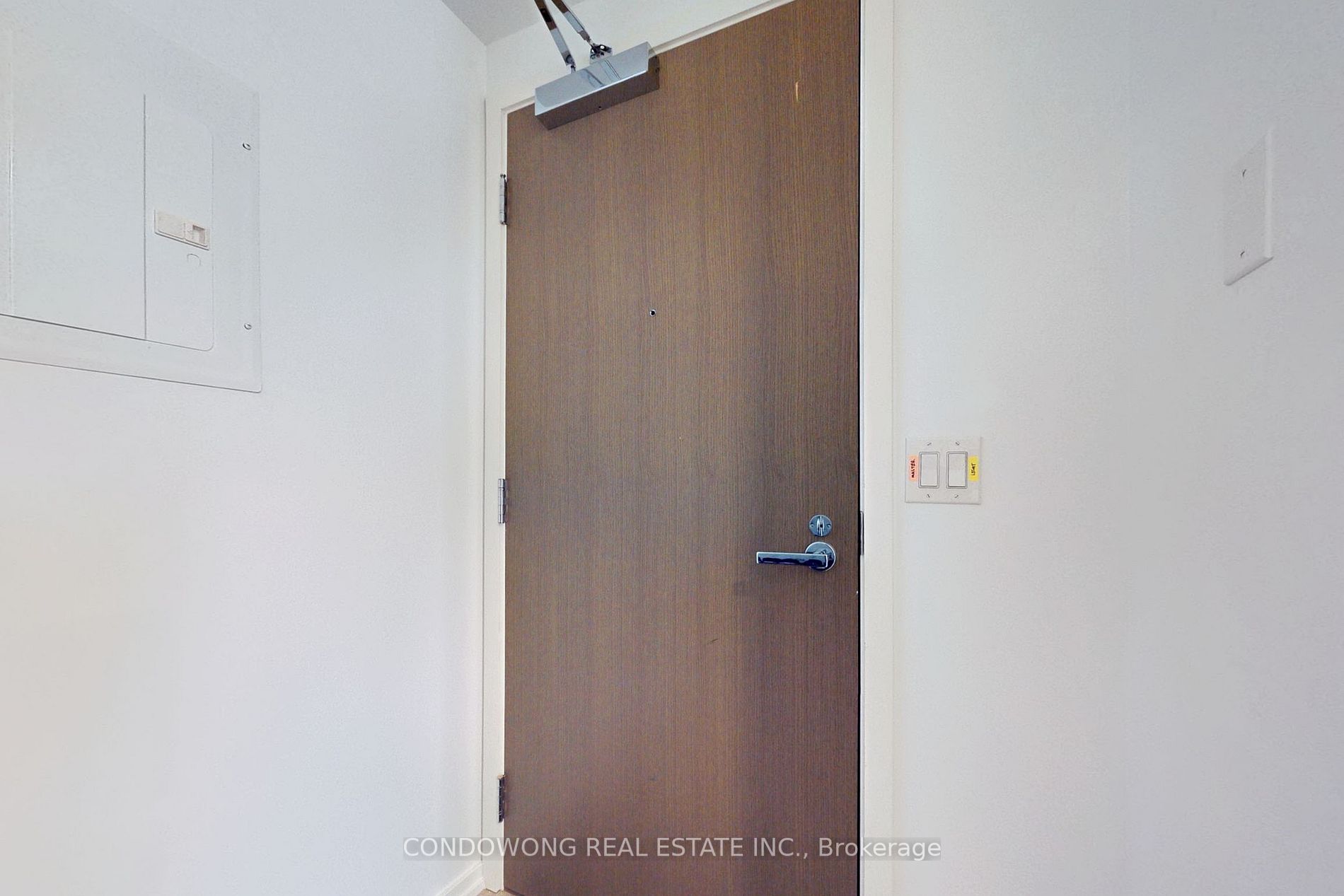 1 Bloor St E, #1710