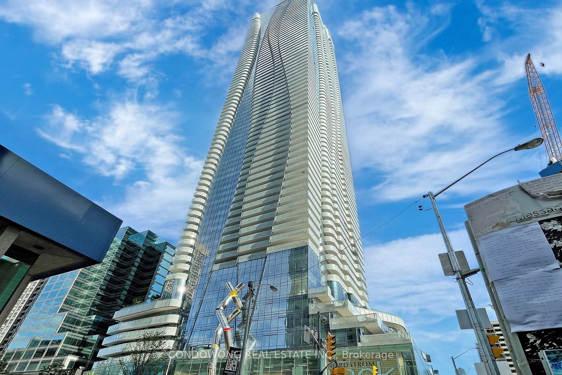 1 Bloor St E, #1710