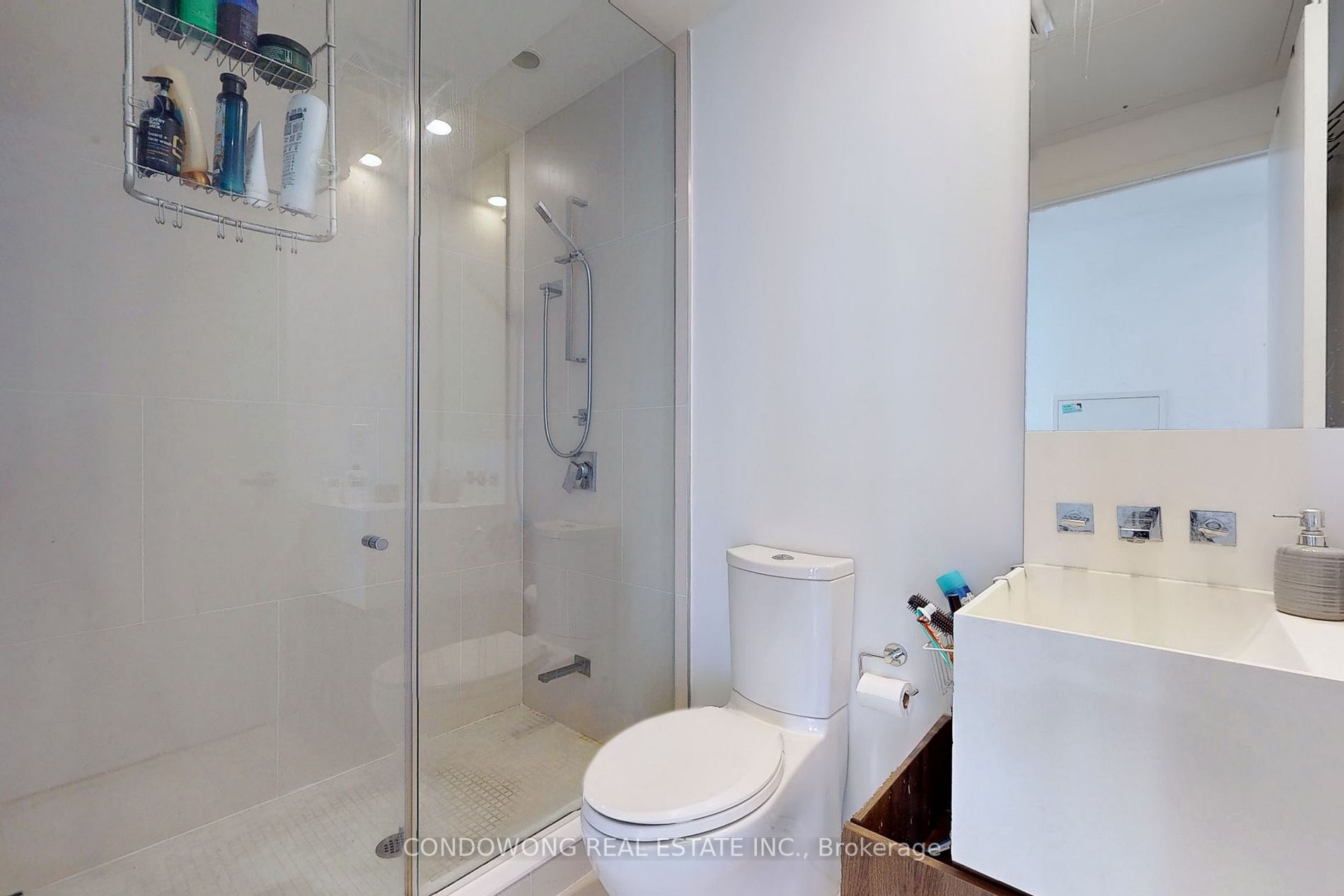 1 Bloor St E, #1710