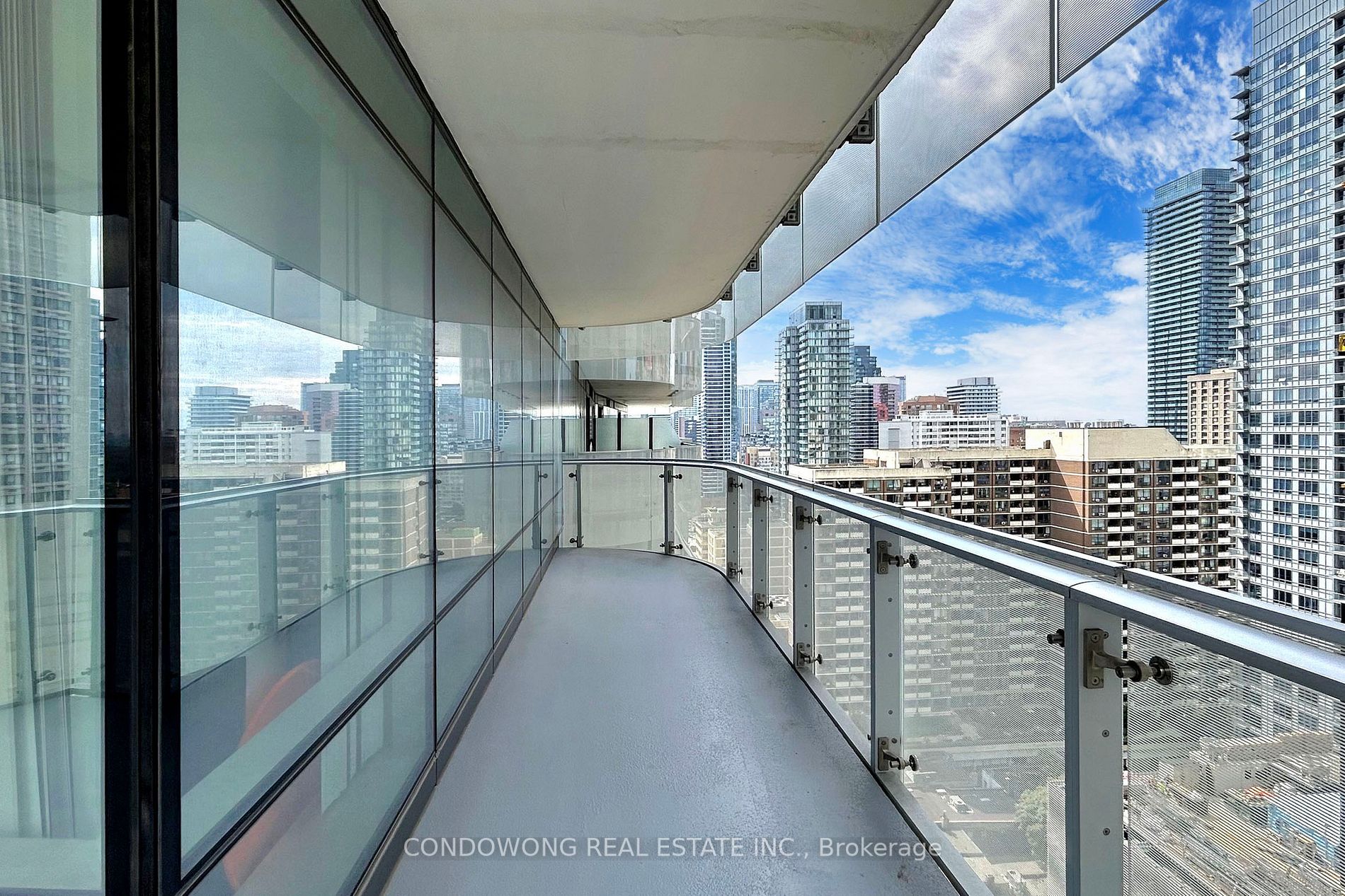 1 Bloor St E, #1710