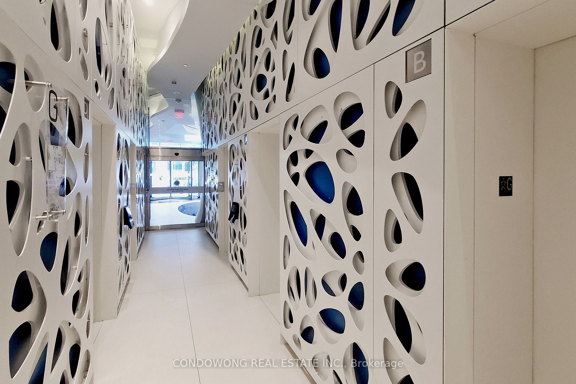 1 Bloor St E, #1710