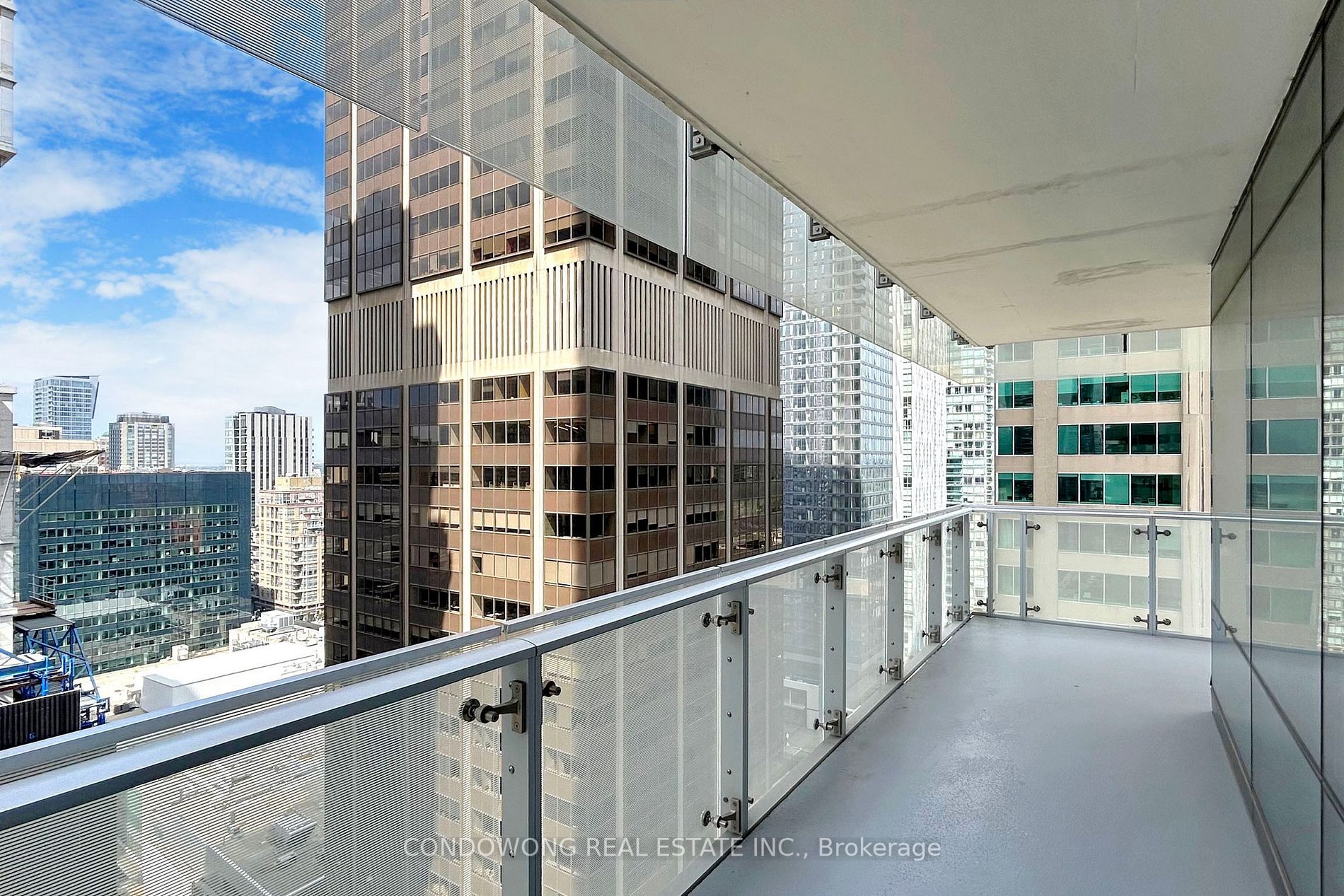 1 Bloor St E, #1710