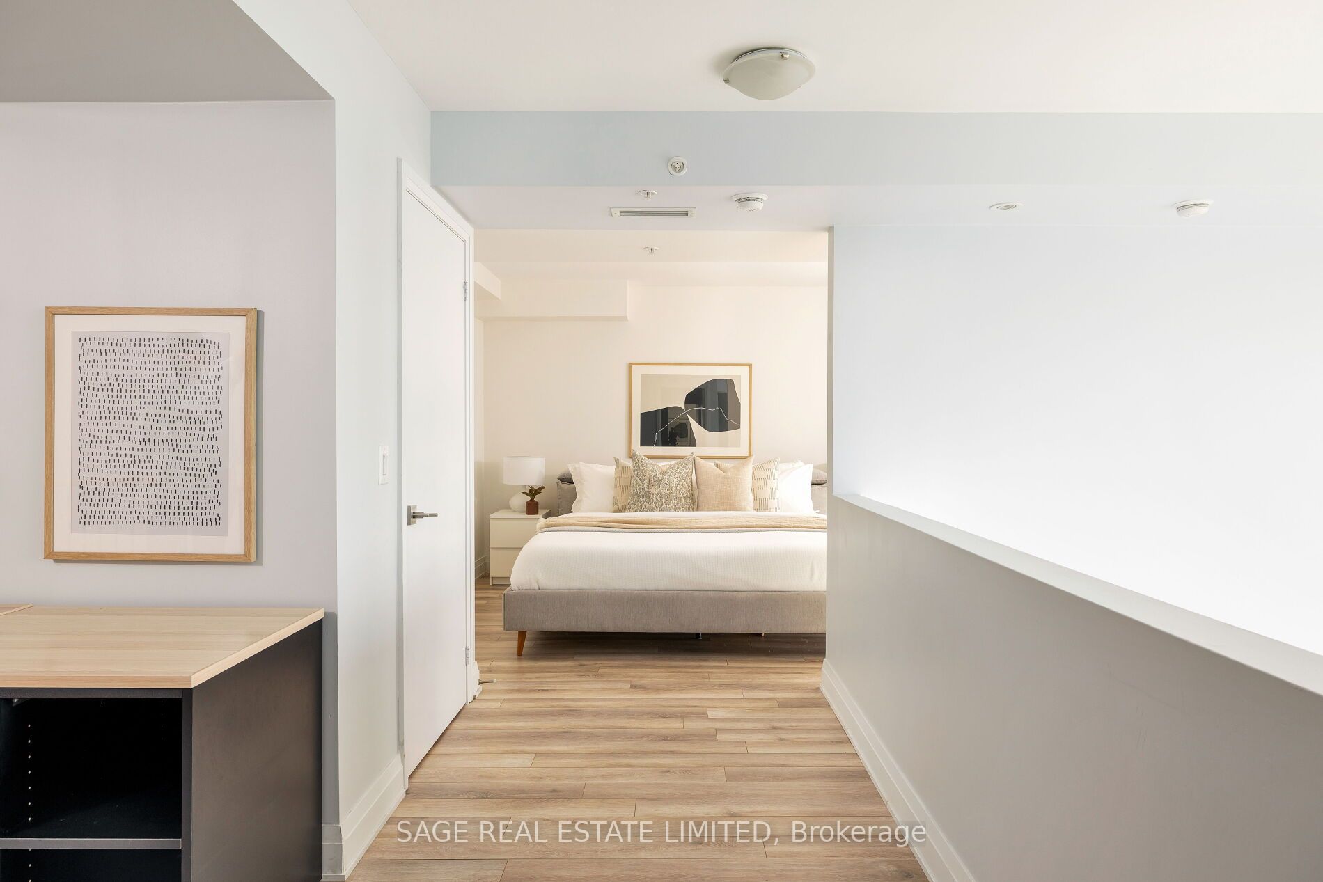 555 Wilson Ave, #Ph1401