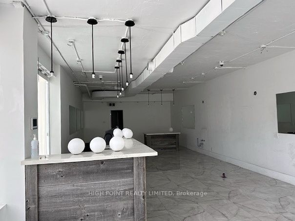 3201 Yonge St