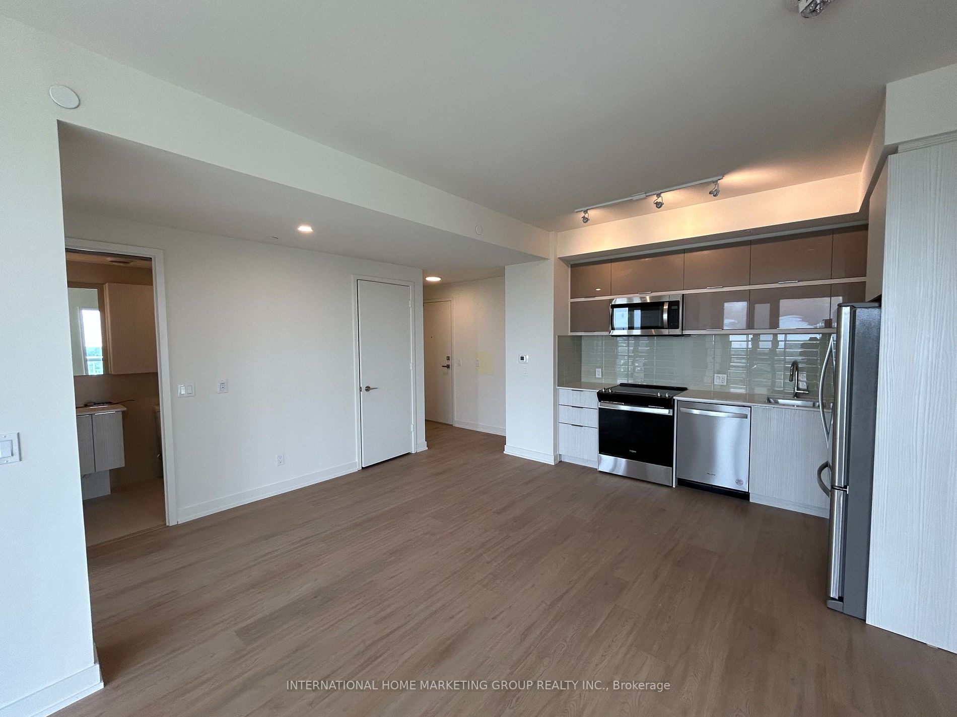10 Deerlick Crt, #1702