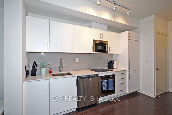 460 Adelaide St E, #525