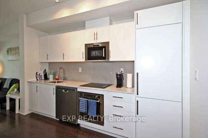460 Adelaide St E, #525