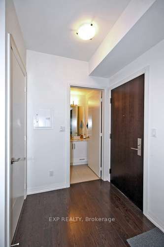 460 Adelaide St E, #525