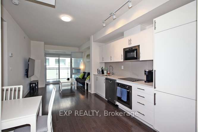 460 Adelaide St E, #525