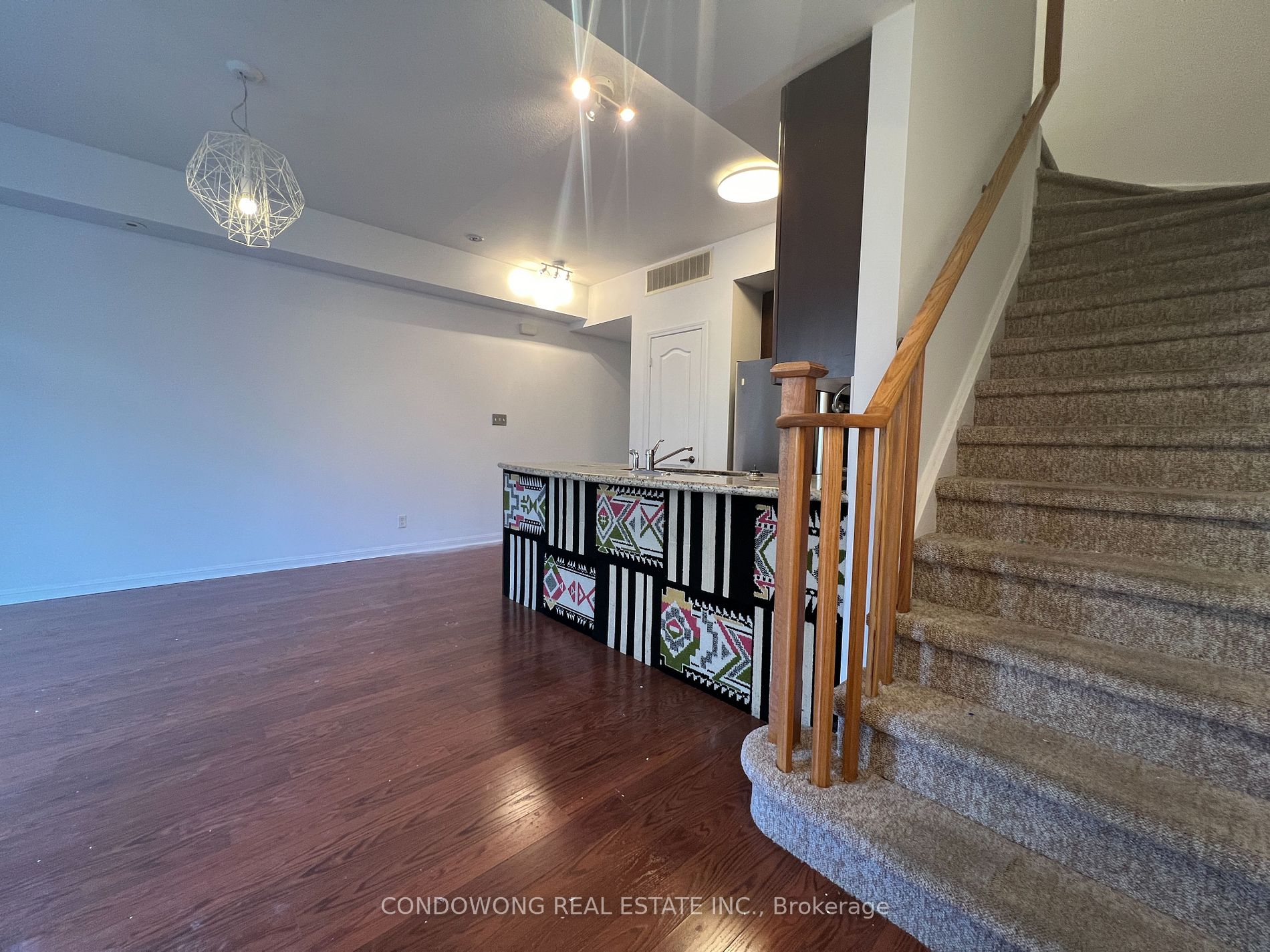 80 Carr St, #Th5