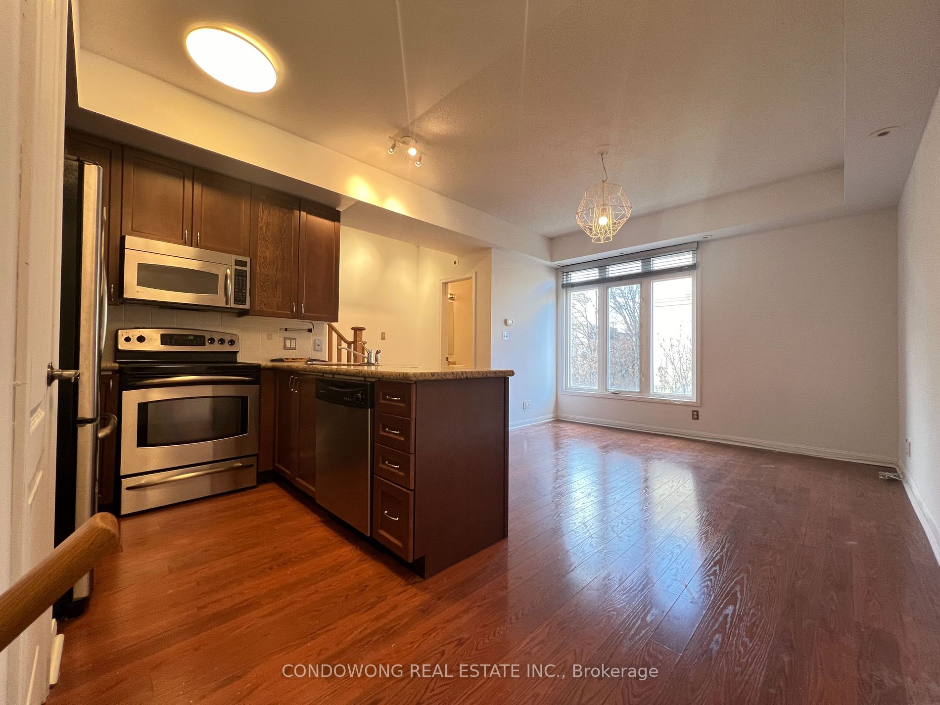 80 Carr St, #Th5