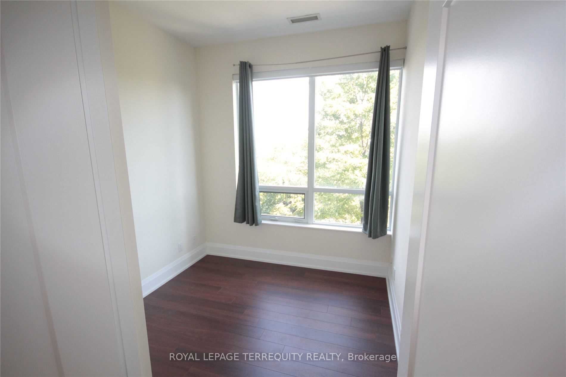 120 Harrison Garden Blvd, #206