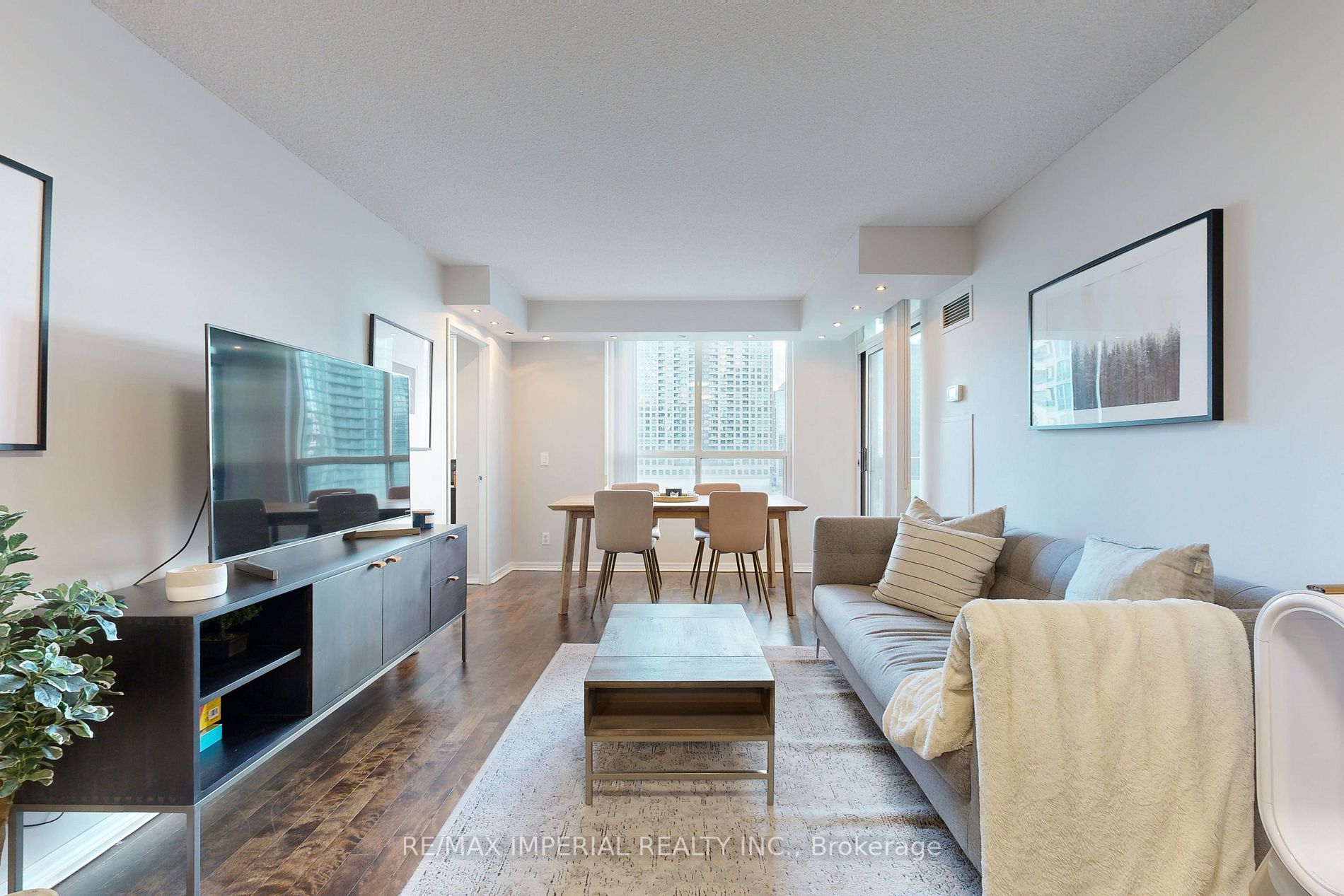 18 Parkview Ave, #1507