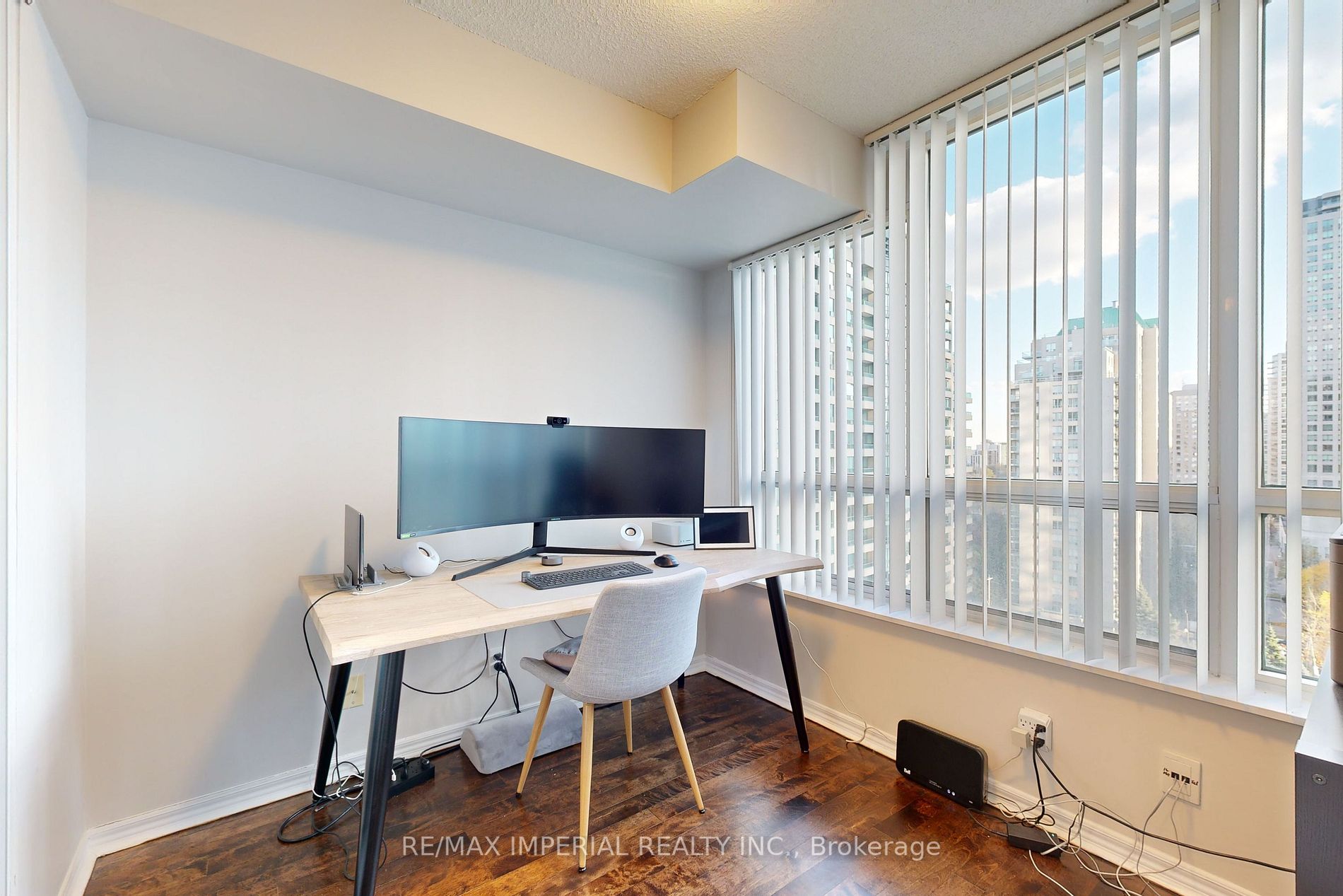 18 Parkview Ave, #1507