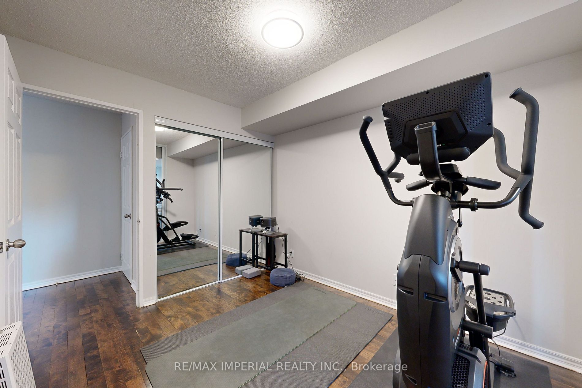 18 Parkview Ave, #1507