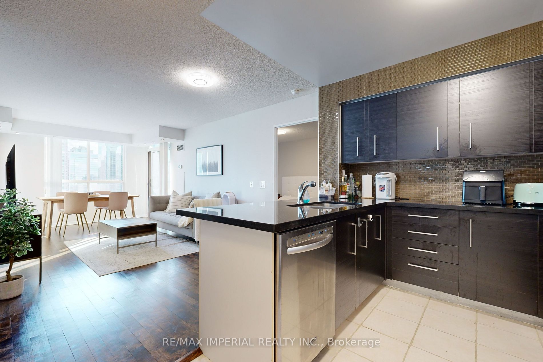 18 Parkview Ave, #1507