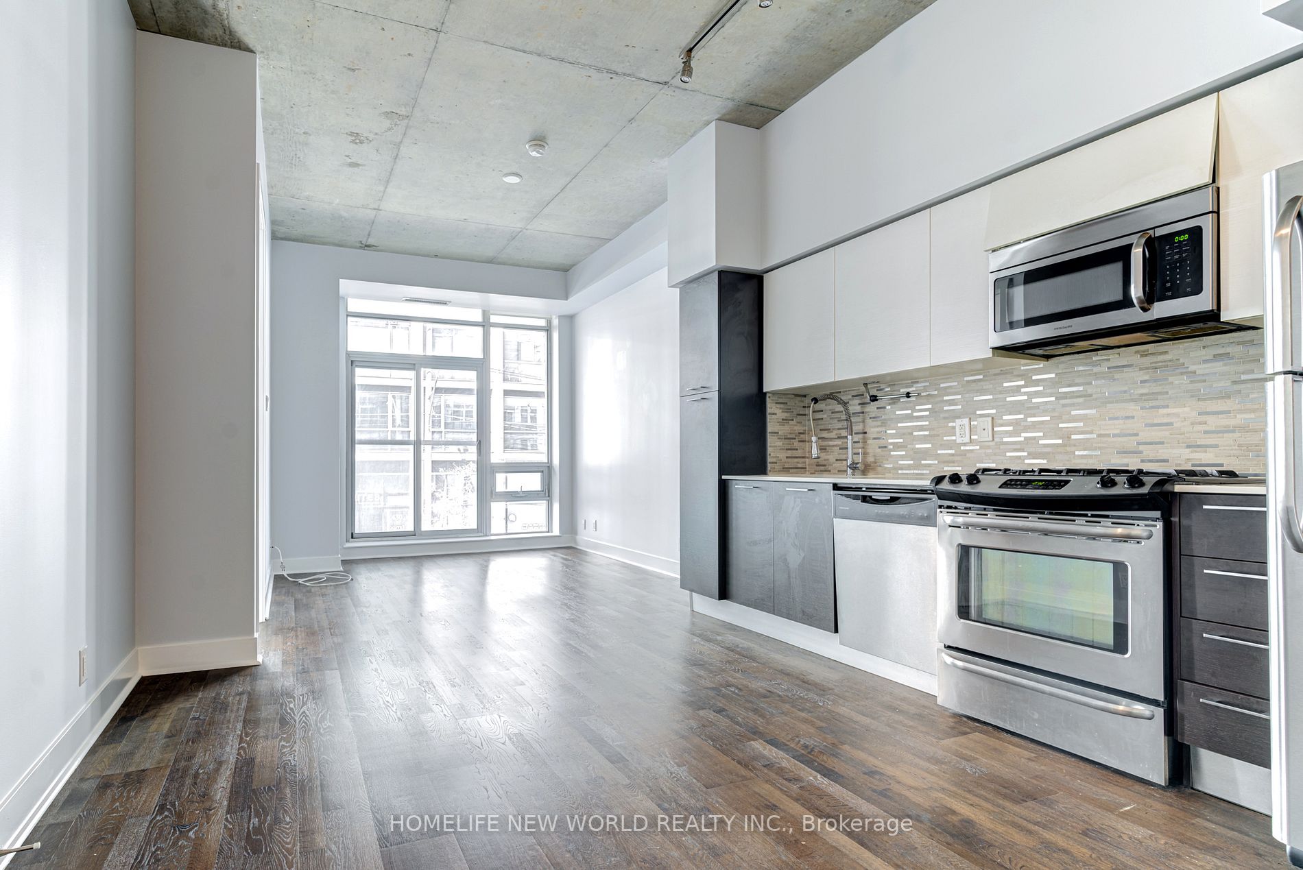399 Adelaide St W, #215