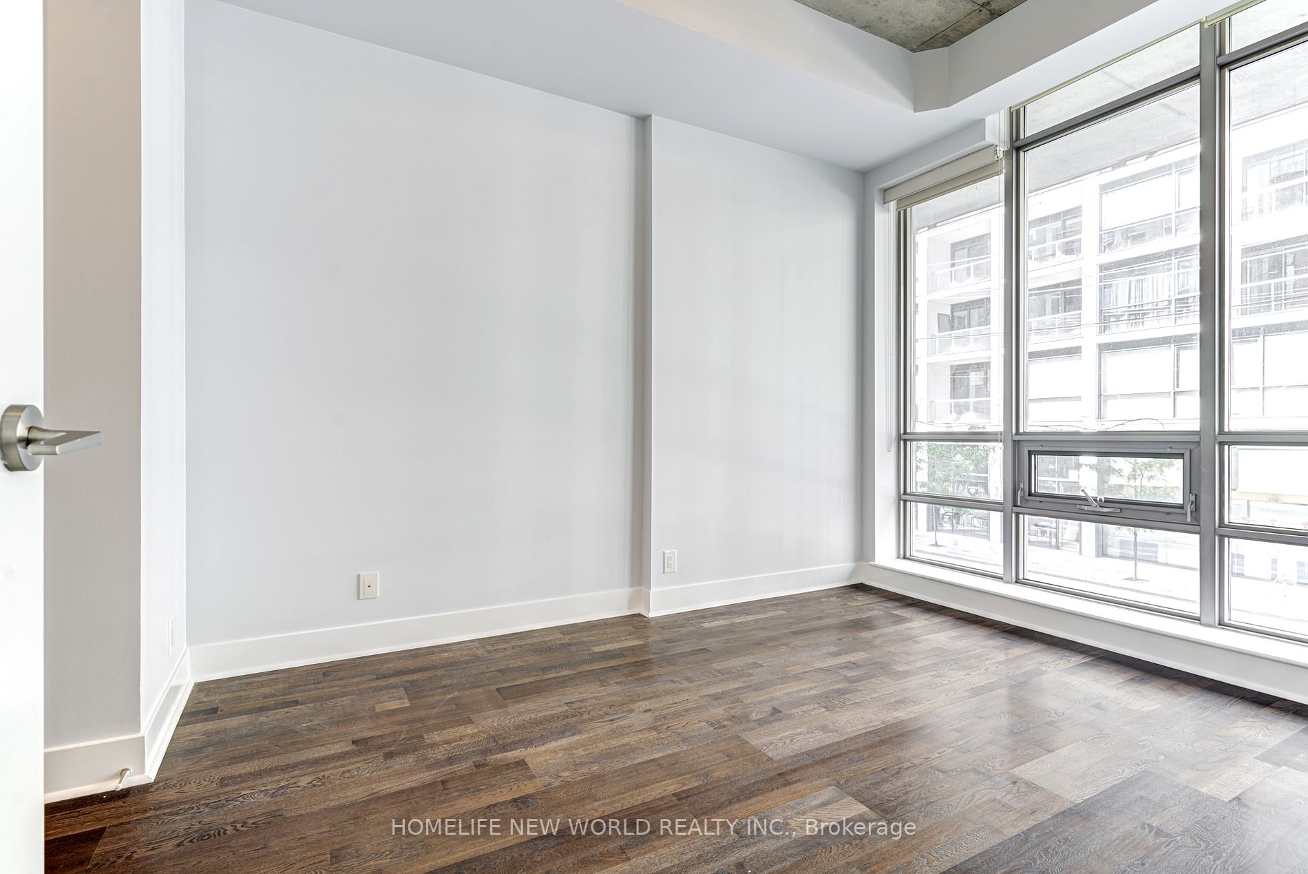 399 Adelaide St W, #215