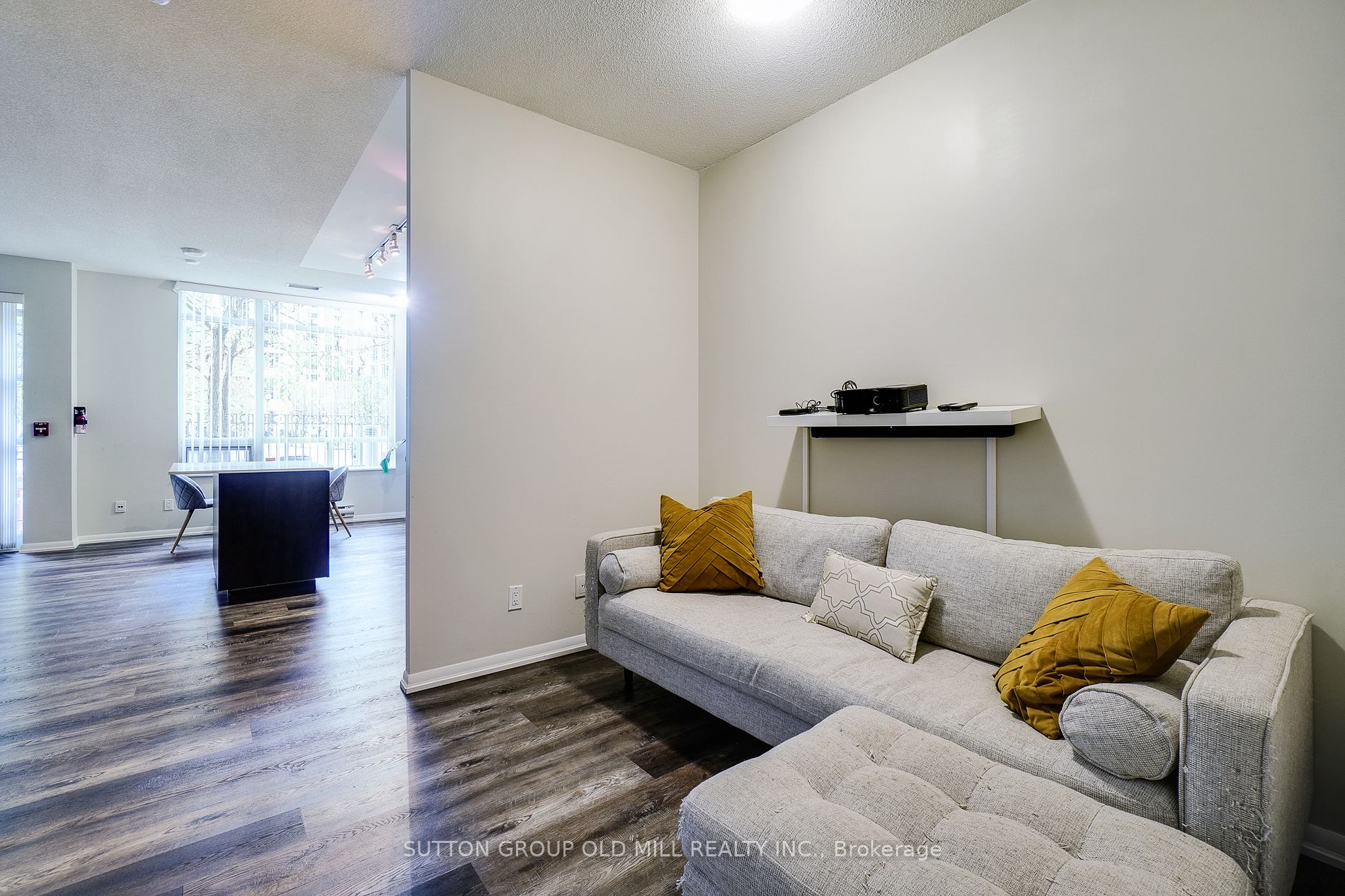 209 Fort York Blvd, #180