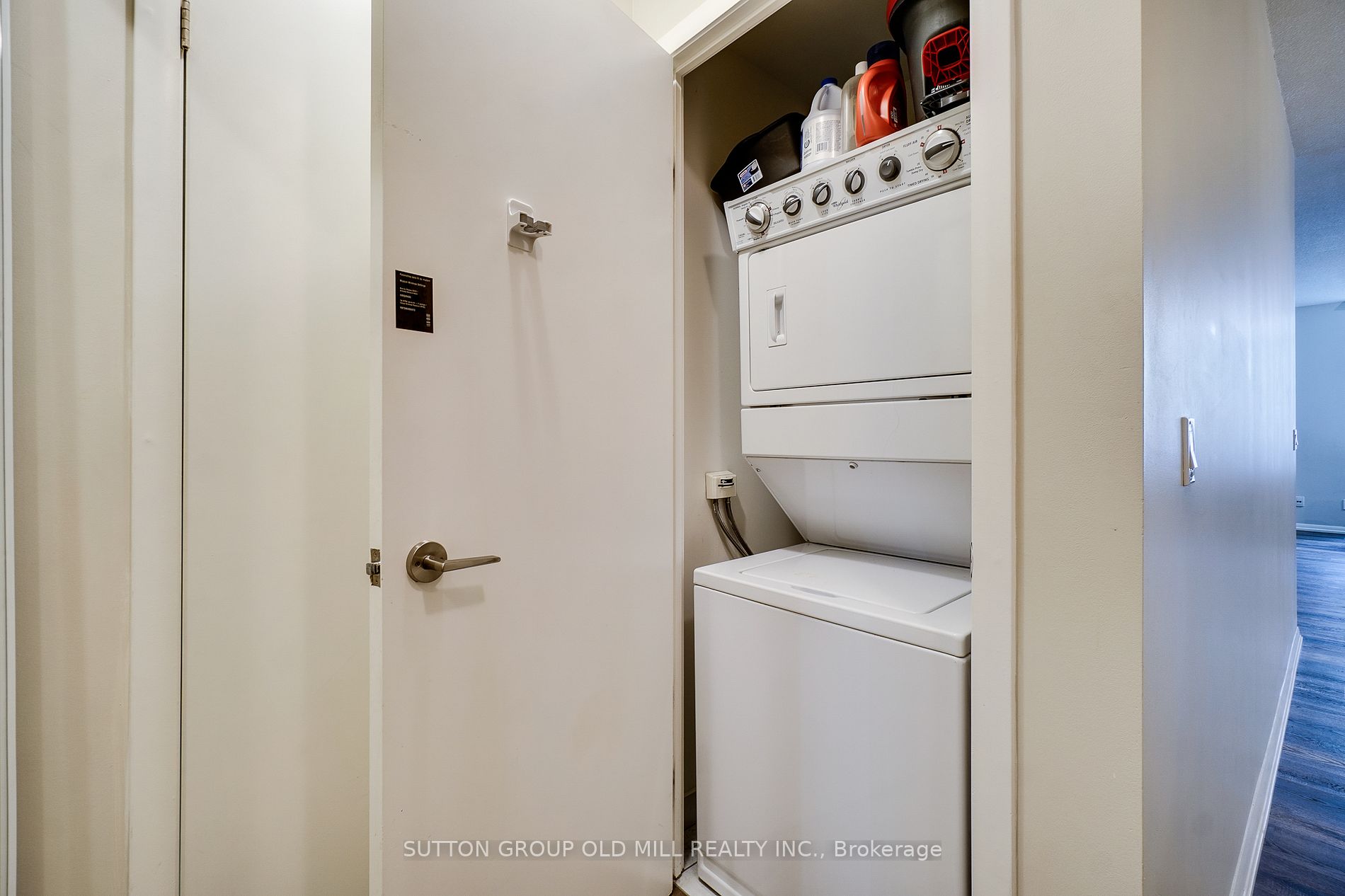 209 Fort York Blvd, #180