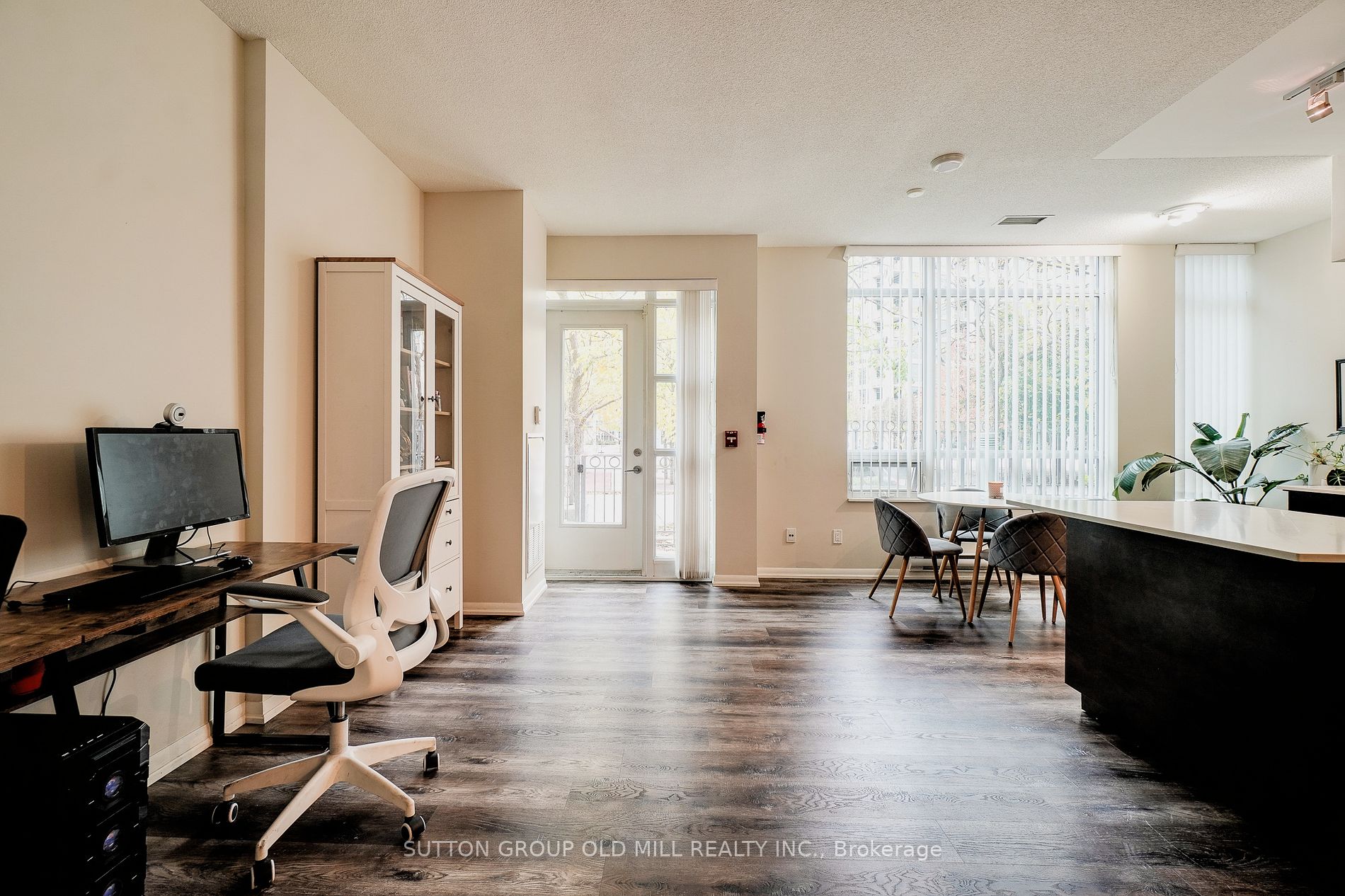 209 Fort York Blvd, #180