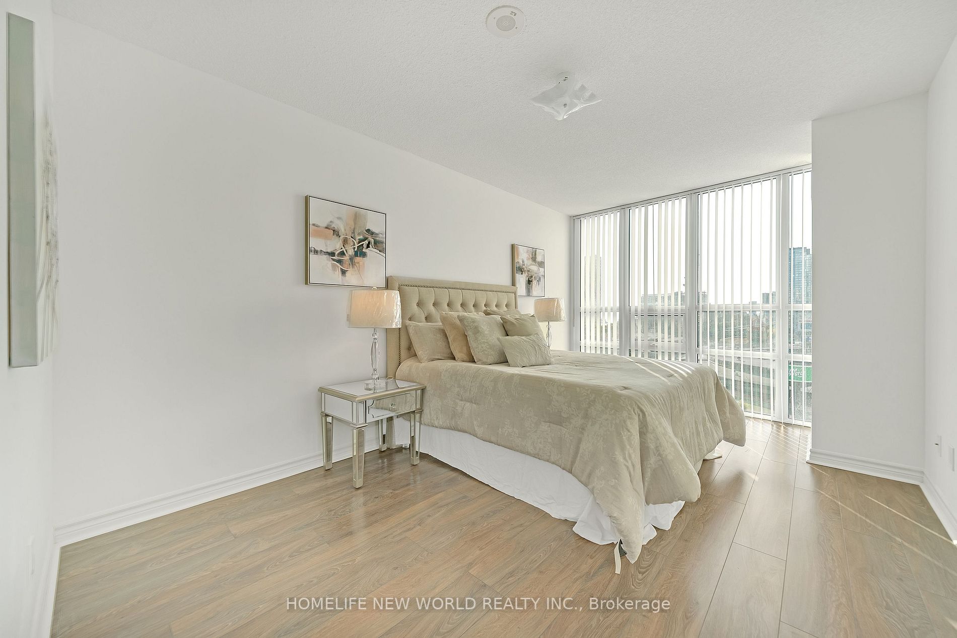 25 Lower Simcoe St, #1517