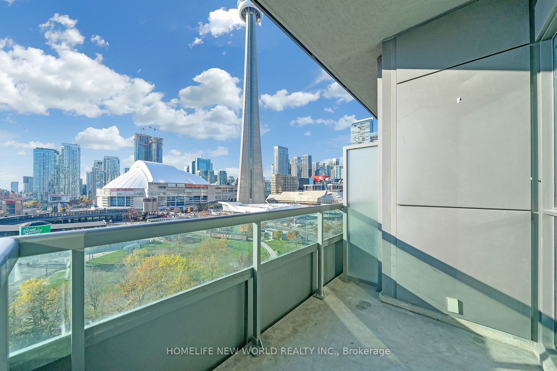 25 Lower Simcoe St, #1517