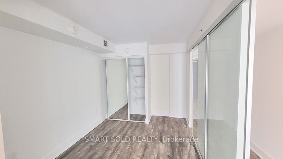 955 Bay St, #1203