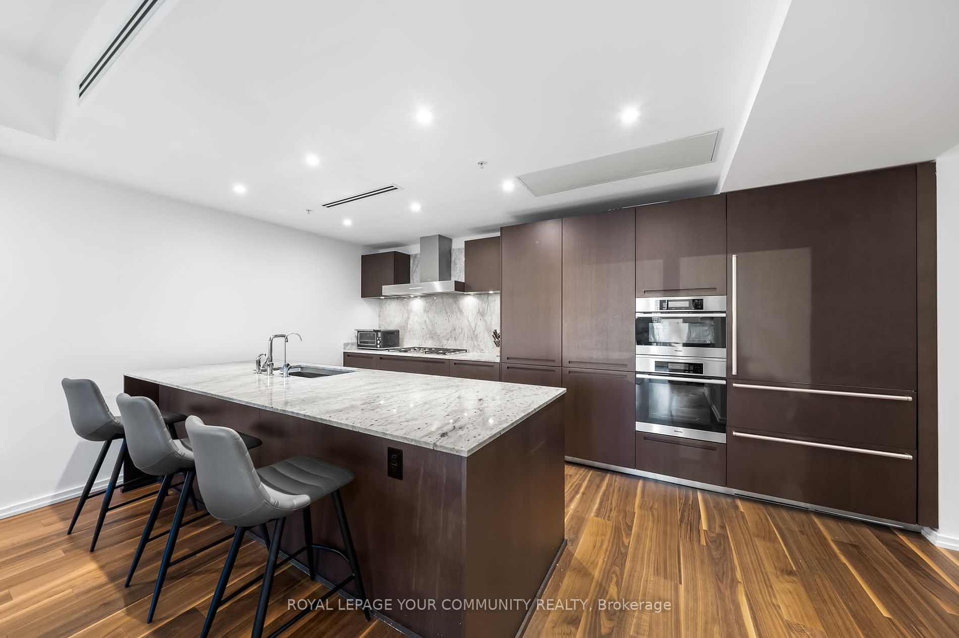 180 University Ave, #4607