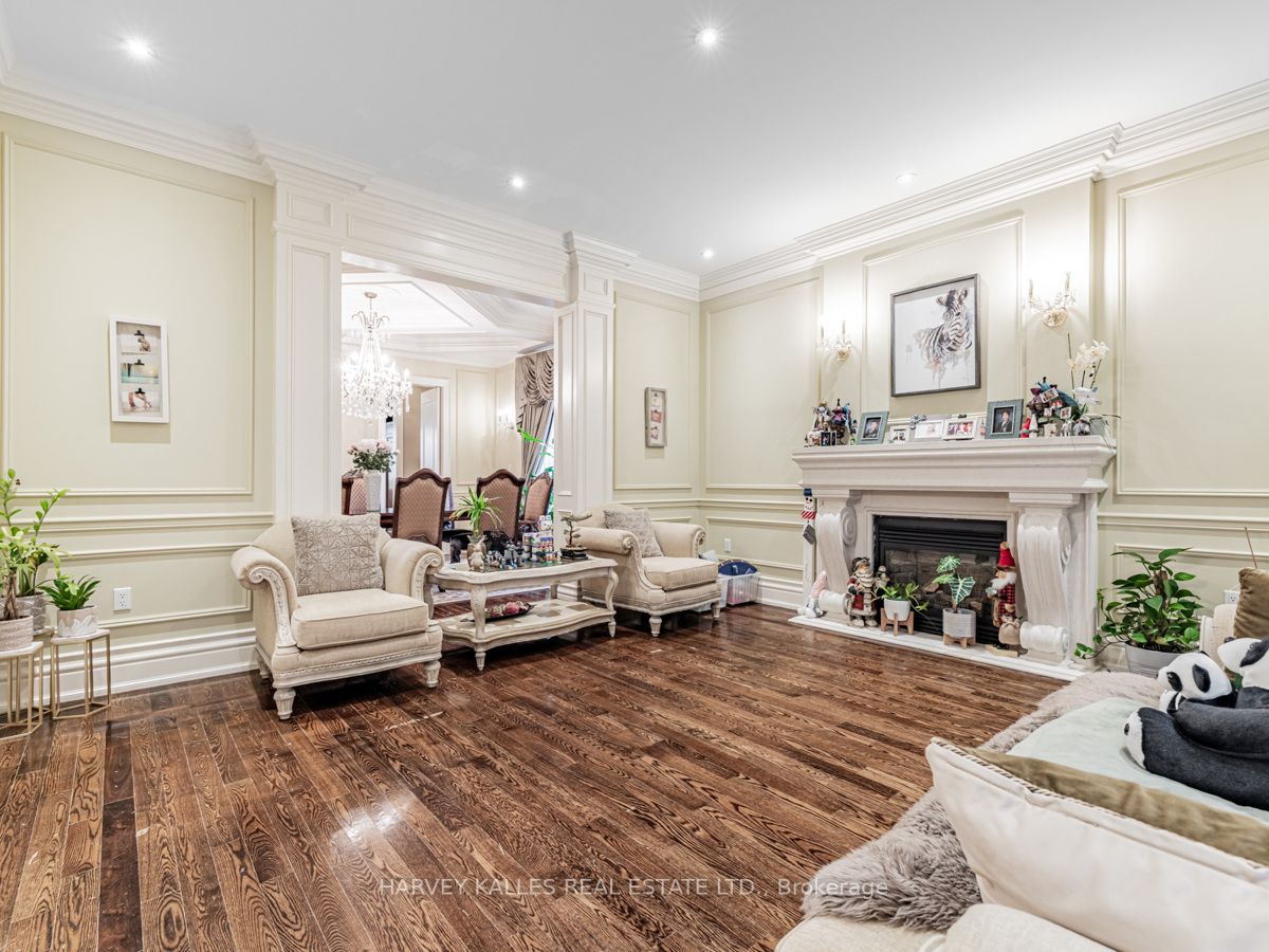 225 Lord Seaton Rd