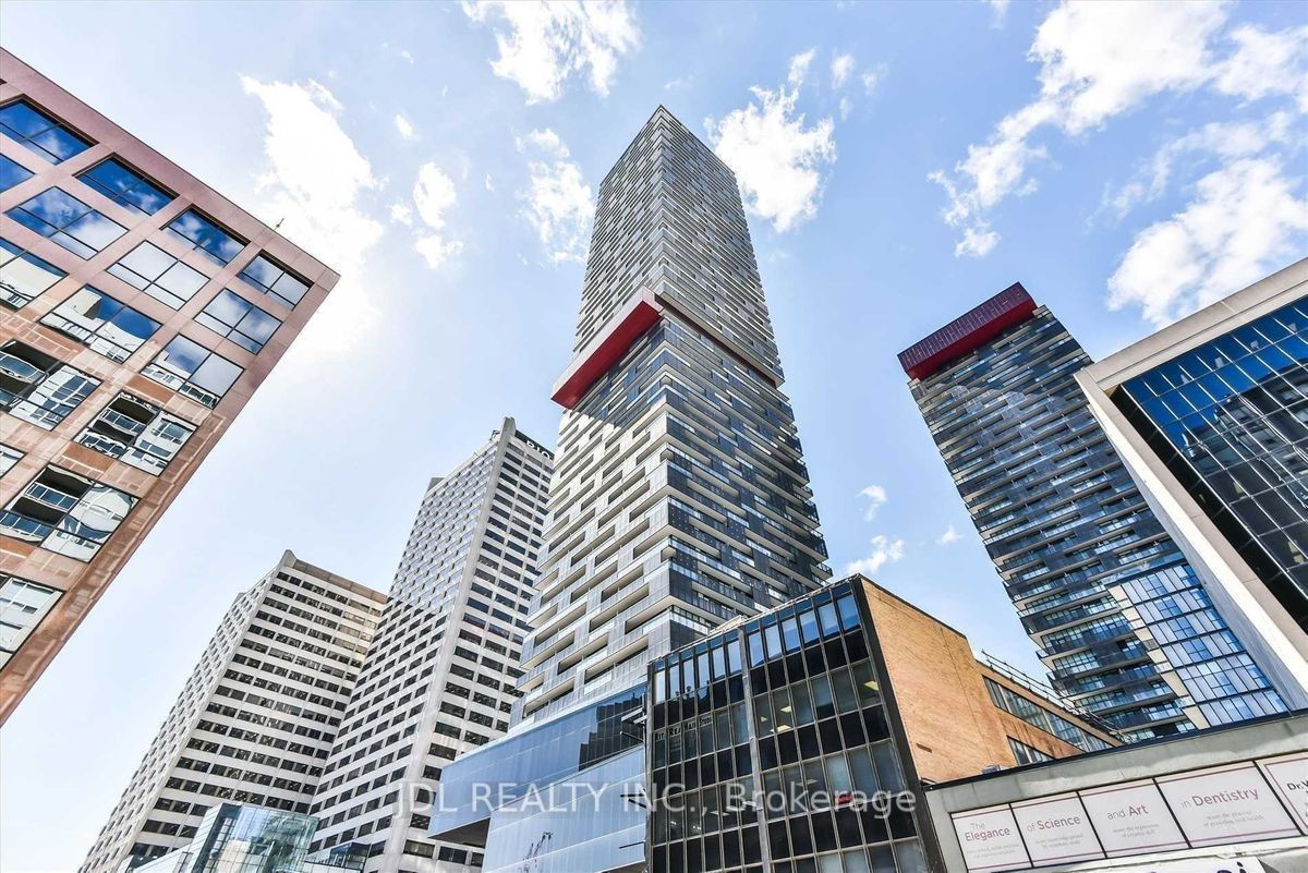 8 Eglinton Avenue E, #5509