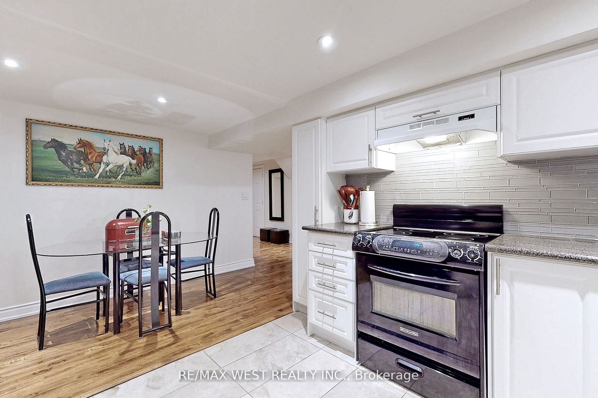 139 Ranee Ave