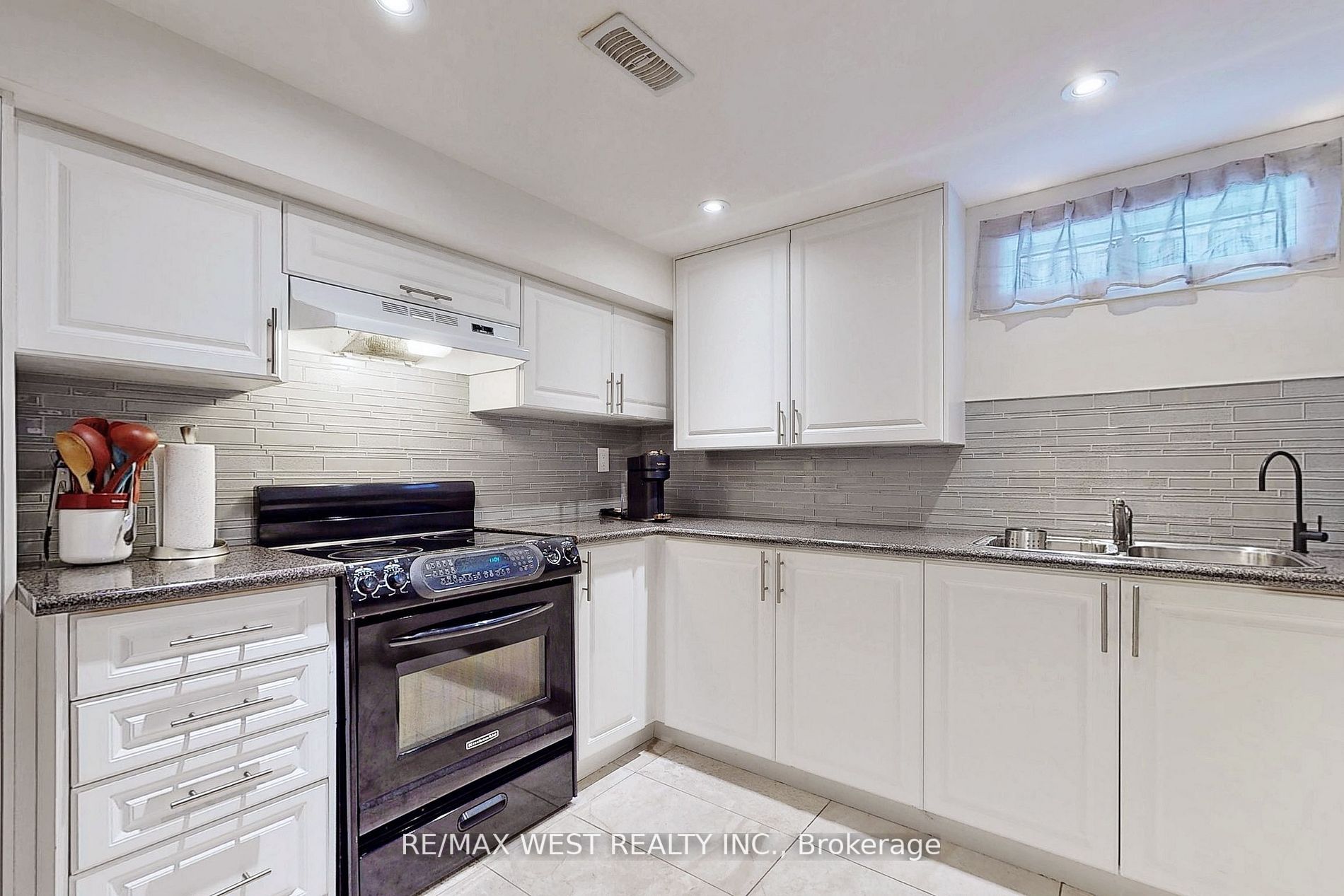 139 Ranee Ave