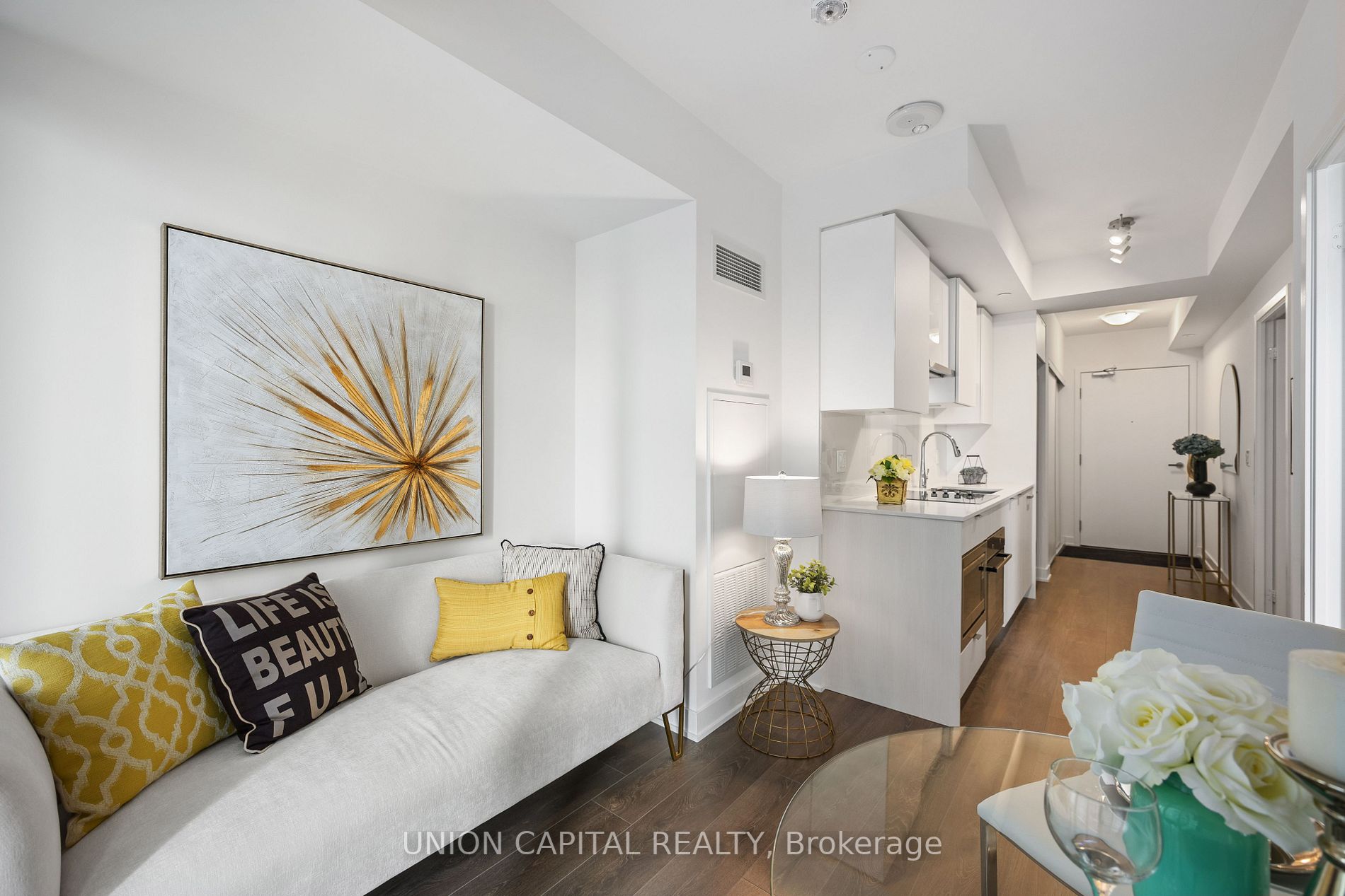 99 Broadway Ave, #1905
