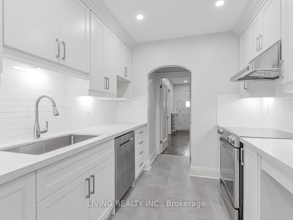 124 Heddington Ave