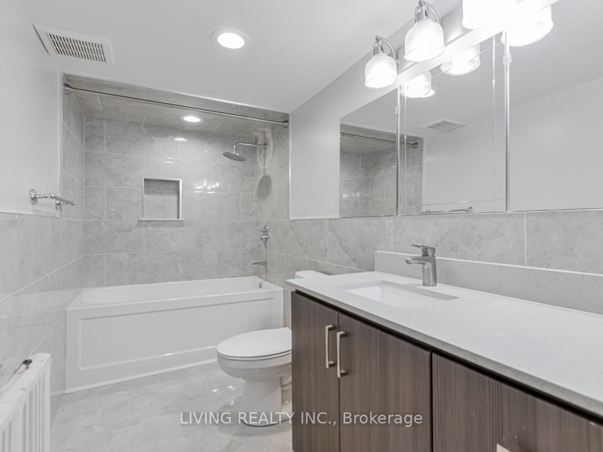 124 Heddington Ave
