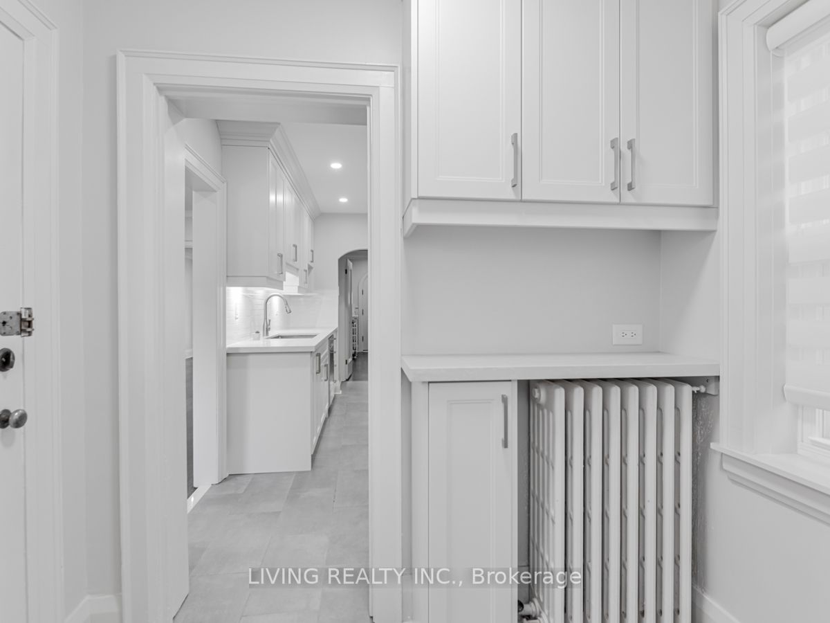 124 Heddington Ave