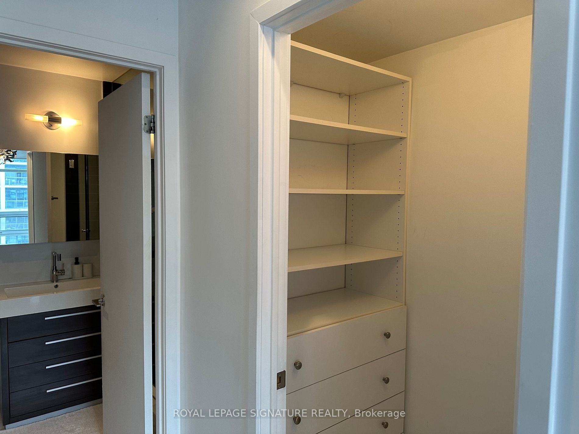 42 Camden St, #701