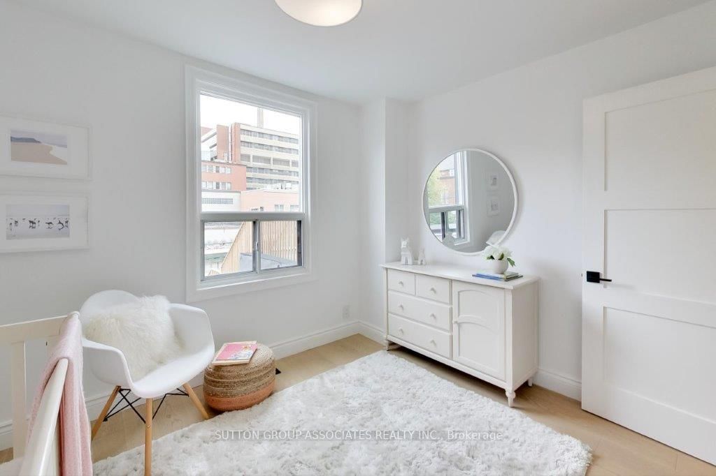 191 Markham St
