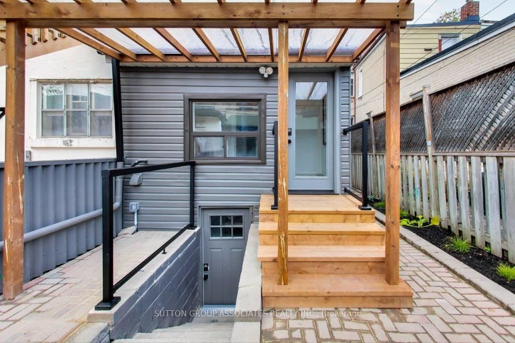 191 Markham St