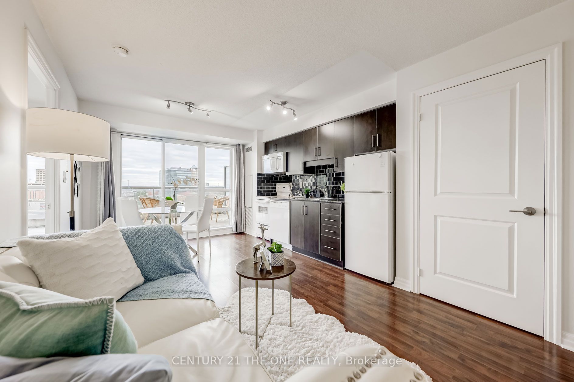 30 Herons Hill Way, #408